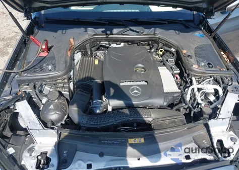 2017 Mercedes-Benz E 300 300 z USA, uszkodzony, nr VIN WDDZF4JB8HA037189